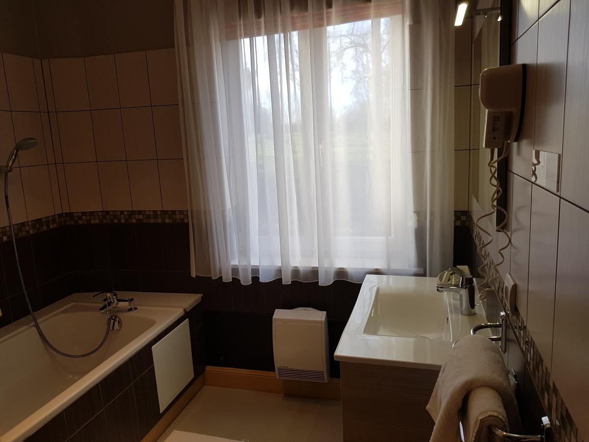 Logis - Chateau De La Motte - Hotel & Restaurant Liessies Εξωτερικό φωτογραφία