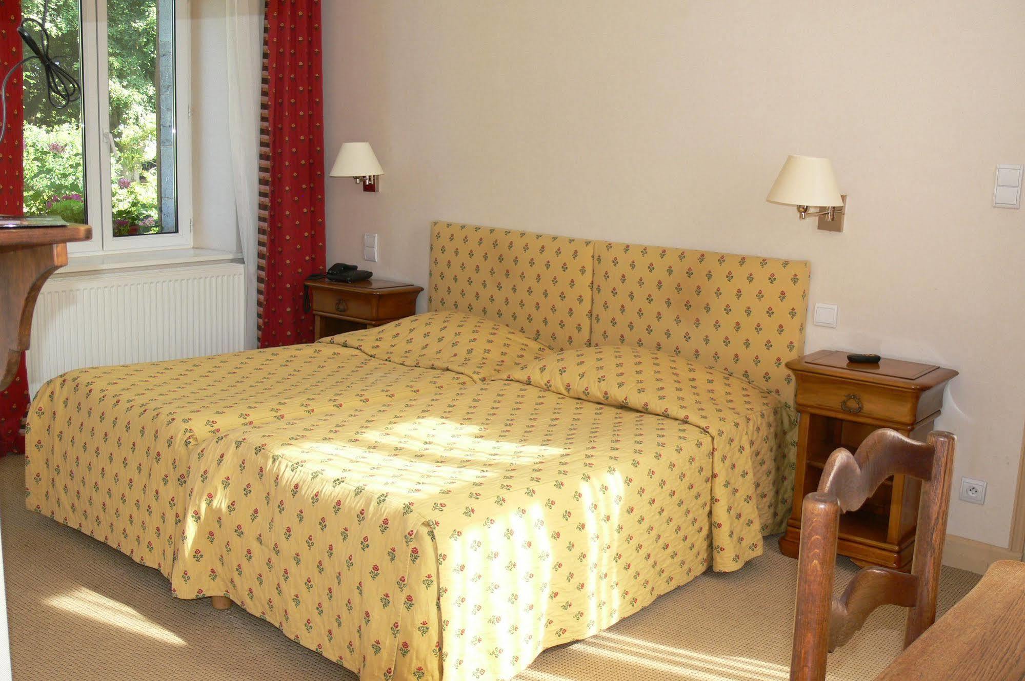 Logis - Chateau De La Motte - Hotel & Restaurant Liessies Εξωτερικό φωτογραφία