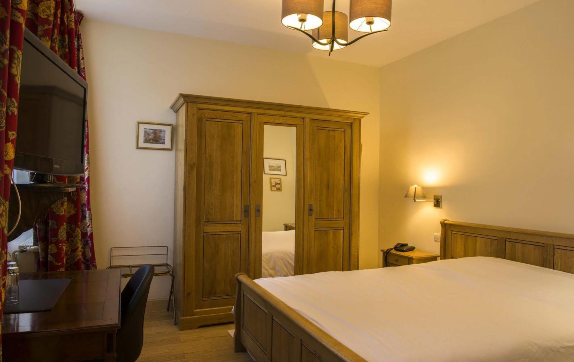 Logis - Chateau De La Motte - Hotel & Restaurant Liessies Εξωτερικό φωτογραφία