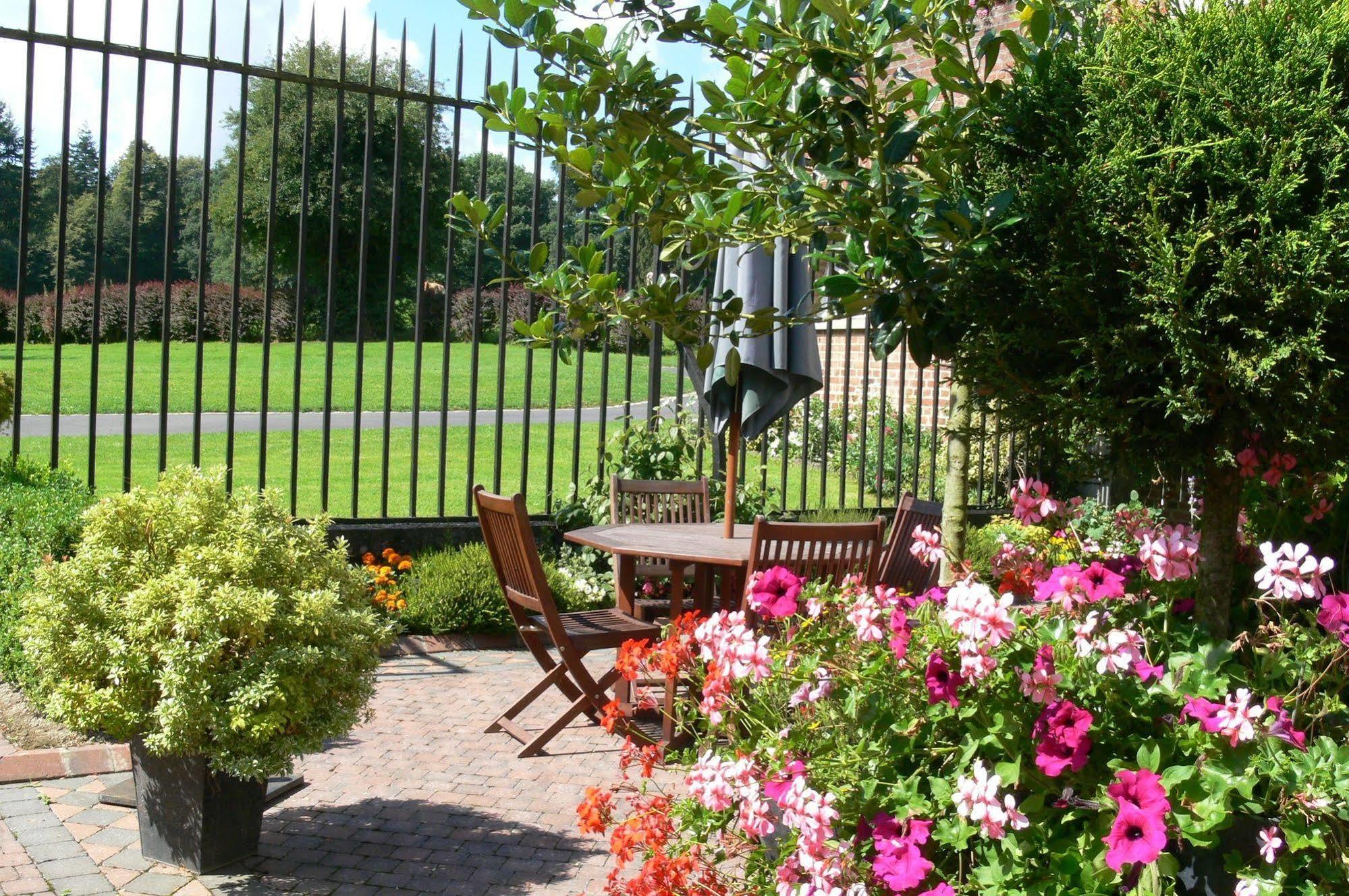 Logis - Chateau De La Motte - Hotel & Restaurant Liessies Εξωτερικό φωτογραφία