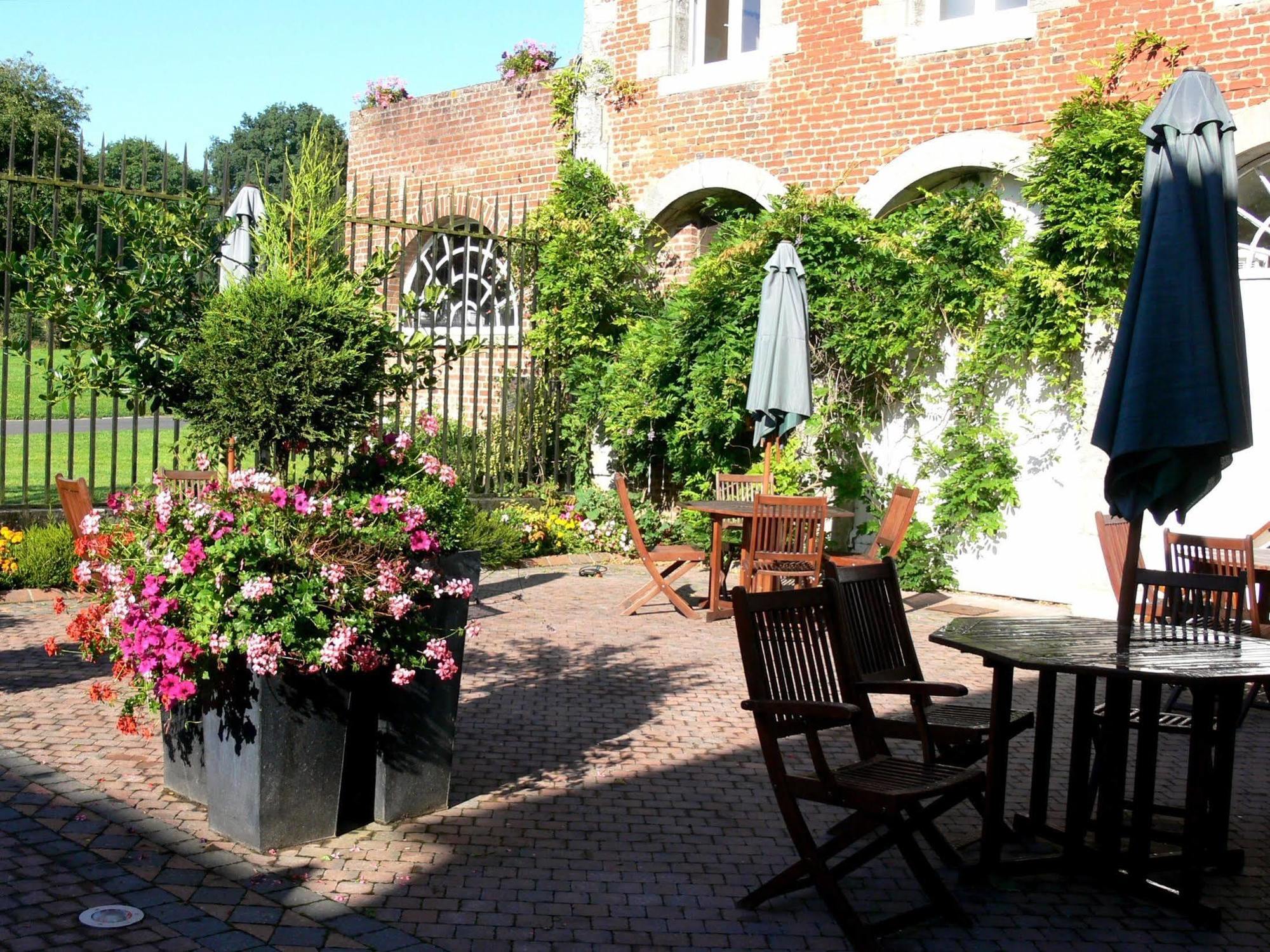 Logis - Chateau De La Motte - Hotel & Restaurant Liessies Εξωτερικό φωτογραφία
